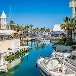 MALAGA BENALMADENA PUERTO MARINA PLAYA PARKING Luxury