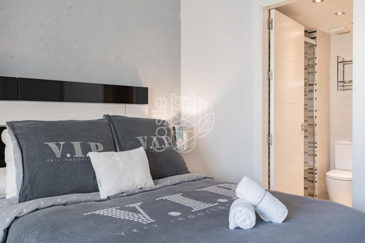 Malaga Puerto Marina Playa Parking Luxury