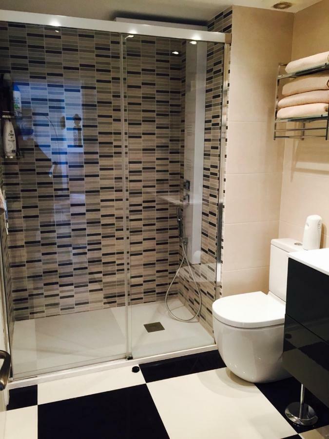 Malaga Puerto Marina Playa Vacacional Luxury Appartement