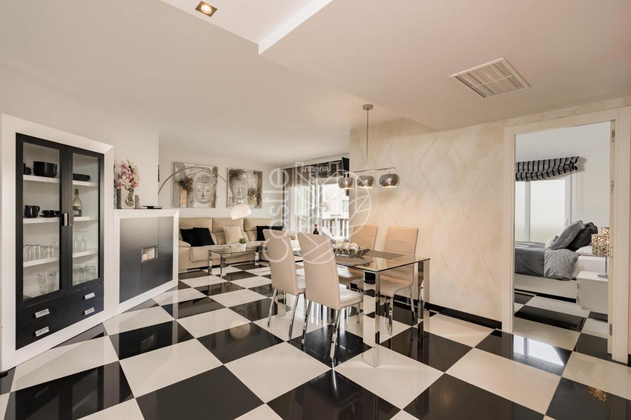 Malaga Puerto Marina Playa Vacacional Luxury Apartment Benalmádena